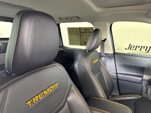 Used 2025 Ford Maverick Tremor AWD/4WD image 31