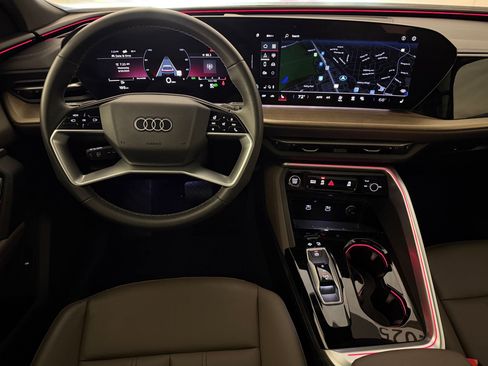 Certified 2025 Audi Q5 Premium w/ Convenience Package AWD/4WD image 28