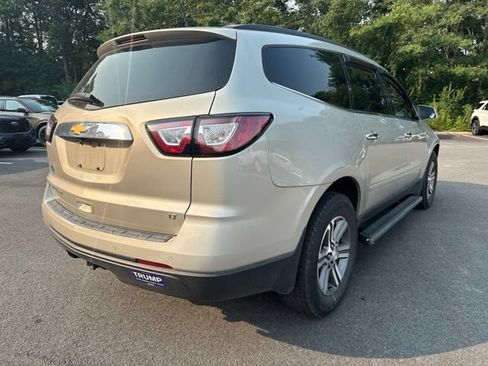 Used 2017 Chevrolet Traverse LT AWD/4WD image 5