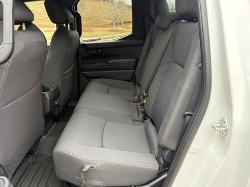 Used 2024 Toyota Tacoma SR5 AWD/4WD image 20