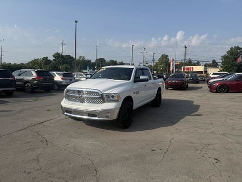 Used 2014 RAM 1500 Laramie w/ Convenience Group AWD/4WD image 7