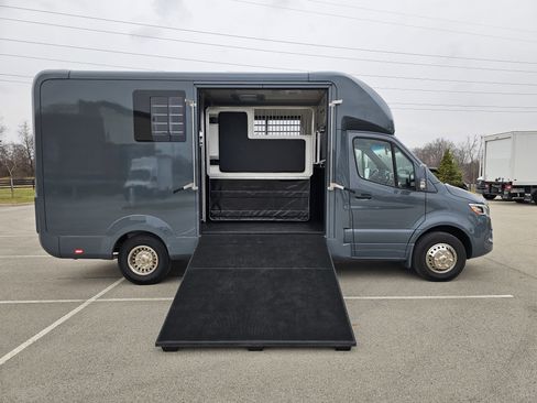 New 2024 Mercedes-Benz Sprinter 3500 image 38