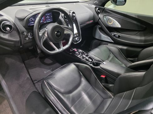 Used 2023 McLaren GT RWD image 7