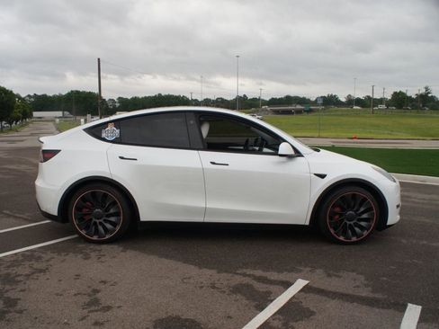 Used 2023 Tesla Model Y Performance AWD/4WD image 22