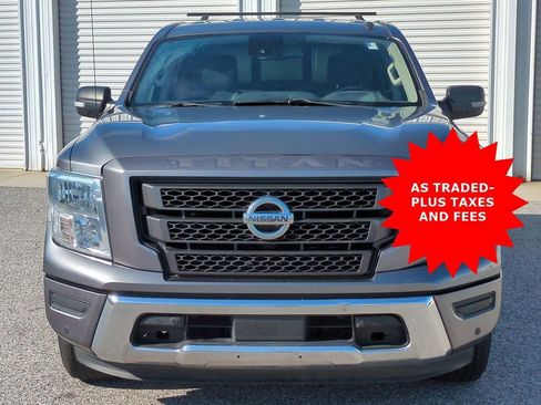 Used 2020 Nissan Titan SV w/ SV Convenience Package image 9
