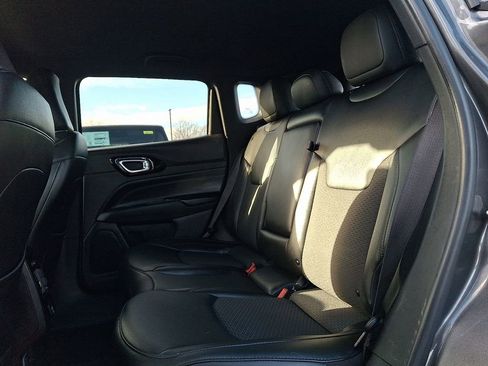 Used 2022 Jeep Compass Altitude image 10