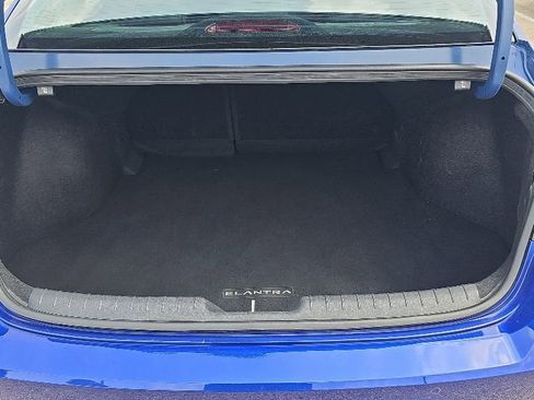 Certified 2023 Hyundai Elantra Limited FWD image 32