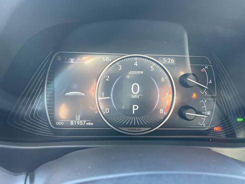 Used 2019 Lexus UX 200 image 35