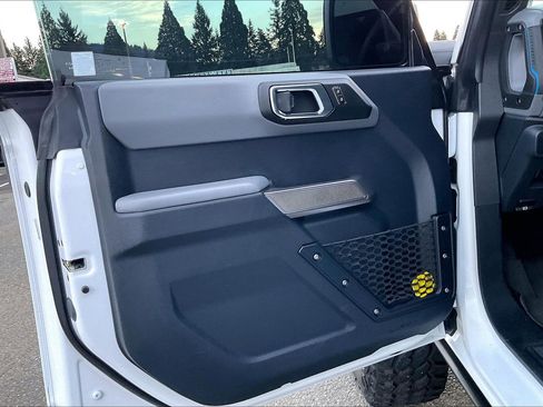 Used 2022 Ford Bronco Black Diamond image 22