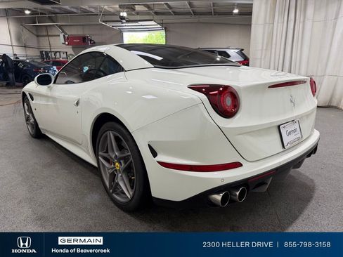 Used 2016 Ferrari California T RWD image 6