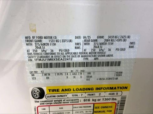 Used 2025 Ford Expedition Platinum image 36