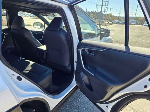 Certified 2025 Toyota RAV4 XSE image 13