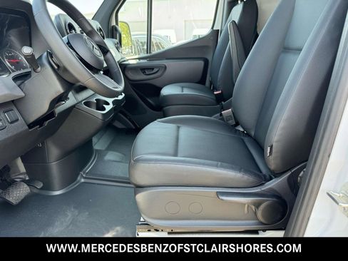 New 2025 Mercedes-Benz Sprinter 2500 image 17