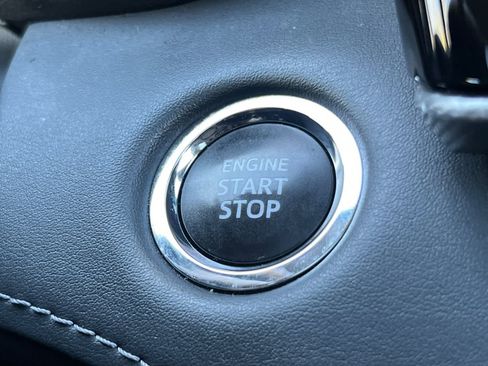 Used 2023 Toyota Highlander Platinum image 26