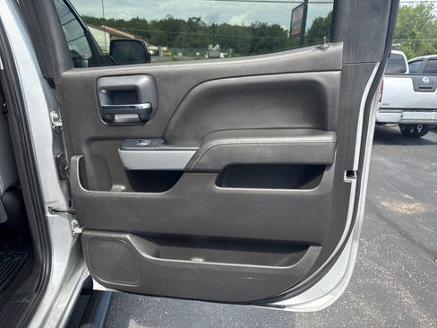 Used 2018 Chevrolet Silverado 1500 LT w/ All Star Edition image 22