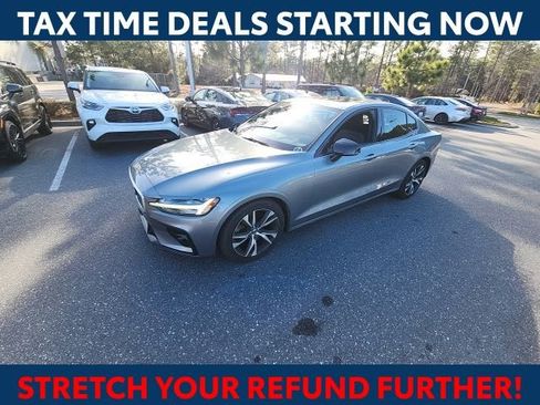 Used 2019 Volvo S60 T6 R-Design image 5