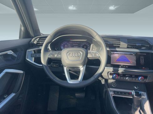 New 2025 Audi Q3 2.0T Premium image 26