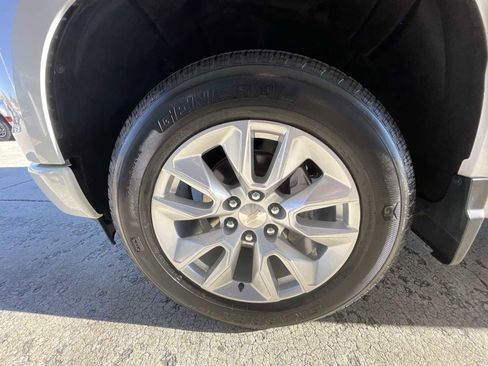 Used 2024 Chevrolet Silverado 1500 Custom image 32