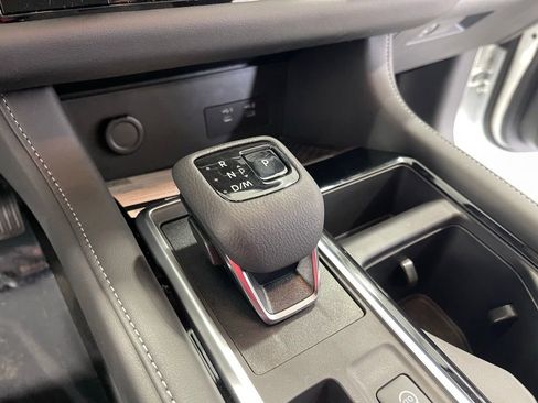 New 2026 Nissan Pathfinder SV FWD image 10