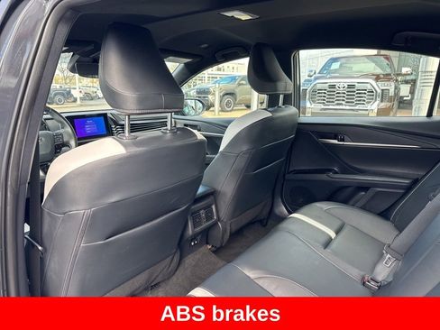 Certified 2025 Toyota Camry SE image 17