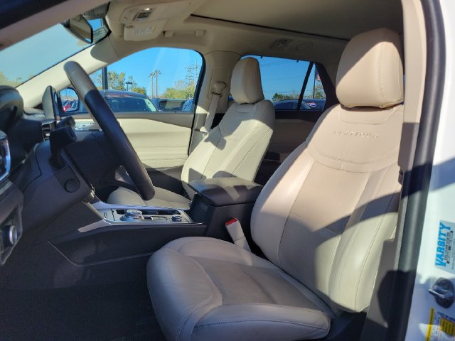 Certified 2023 Ford Explorer Platinum w/ Technology Package AWD/4WD image 9