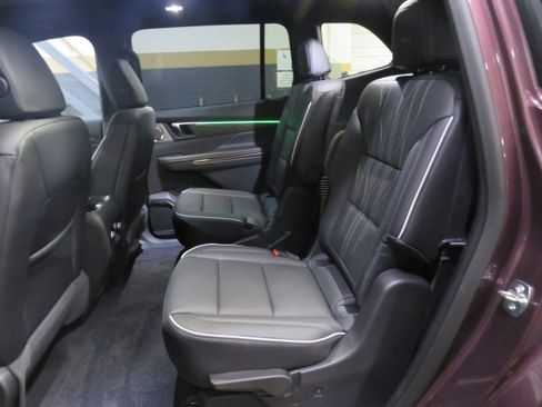 New 2026 Buick Enclave Avenir image 10