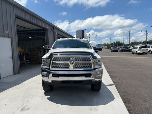Used 2018 RAM 3500 Laramie w/ Convenience Group AWD/4WD image 7