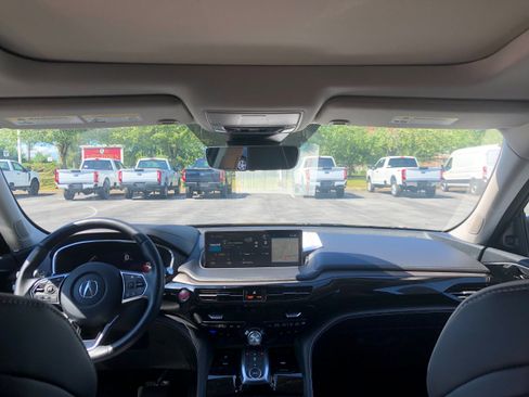 Used 2023 Acura MDX SH-AWD w/ Advance Package image 10