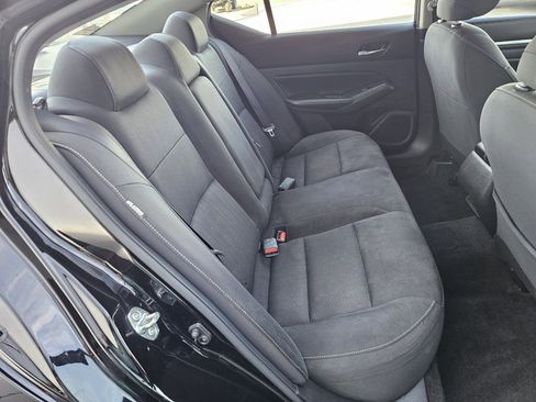 Used 2022 Nissan Altima 2.5 SV image 18