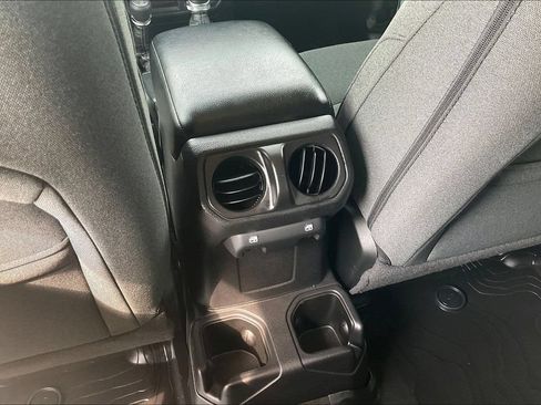 Used 2024 Jeep Wrangler Unlimited Sport AWD/4WD image 34