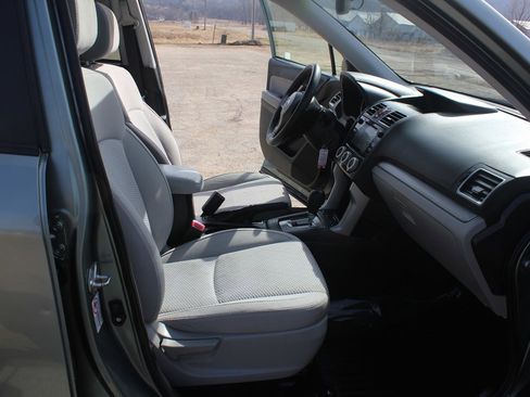 Used 2016 Subaru Forester 2.5i Premium w/ Popular Package #2 image 35