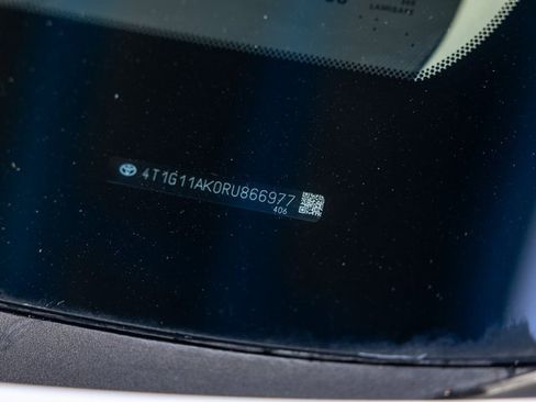 Used 2024 Toyota Camry SE image 45