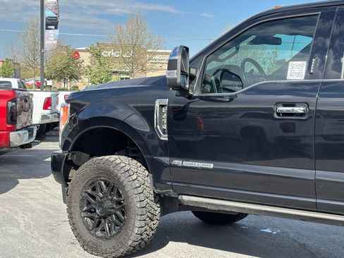 Used 2019 Ford F250 Platinum w/ Platinum Ultimate Package AWD/4WD image 6