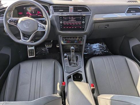 Used 2023 Volkswagen Tiguan SE R-Line image 16