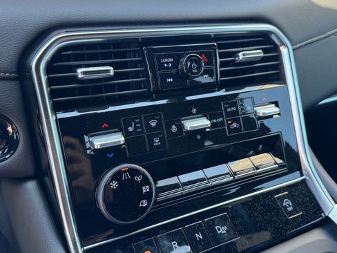 New 2025 Nissan Armada SL w/ Captain's Chari Seat Package image 13