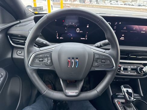 Used 2024 Buick Envista Sport Touring w/ Convenience I Package image 29