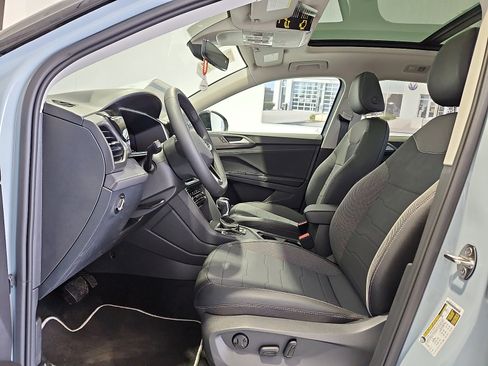 New 2026 Volkswagen Taos SE FWD image 10