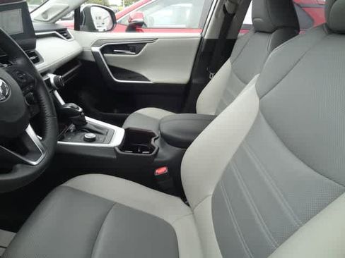 Used 2024 Toyota RAV4 Limited w/ Advanced Technology Package AWD/4WD image 9