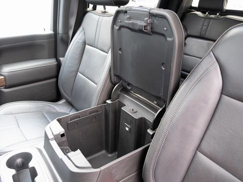 Used 2020 Chevrolet Silverado 3500 High Country w/ Technology Package image 9