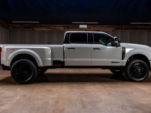 Used 2026 Ford F350 Platinum w/ Platinum Plus Package AWD/4WD image 9
