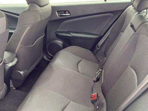 Used 2021 Toyota Prius LE image 21