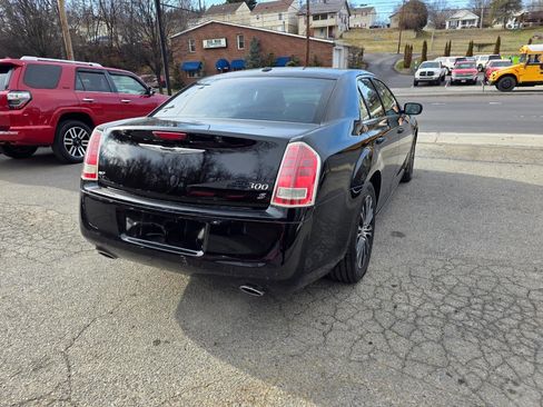 Used 2014 Chrysler 300 S AWD/4WD image 5