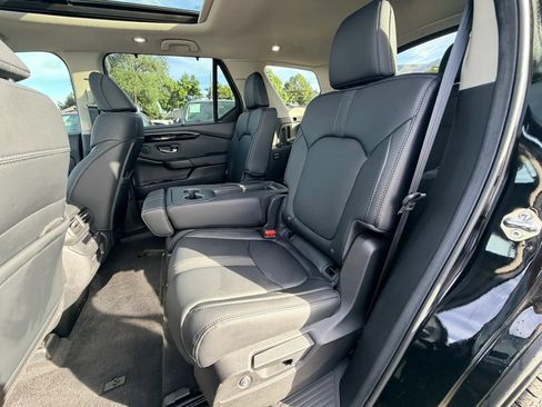 Used 2025 Honda Pilot Touring image 21