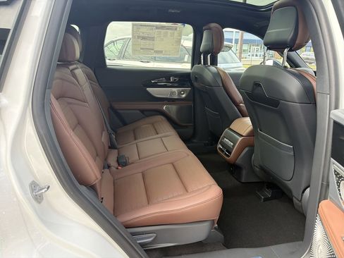 New 2026 Lincoln Nautilus Reserve AWD/4WD image 8