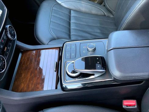 Used 2018 Mercedes-Benz GLS 450 4MATIC image 16