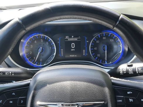 Used 2018 Chrysler Pacifica Touring Plus w/ S Appearance Package FWD image 19