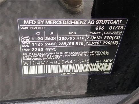 Certified 2025 Mercedes-Benz GLB 250 4MATIC image 24