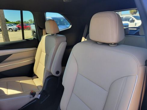 New 2026 Buick Enclave Preferred w/ Power Package image 29