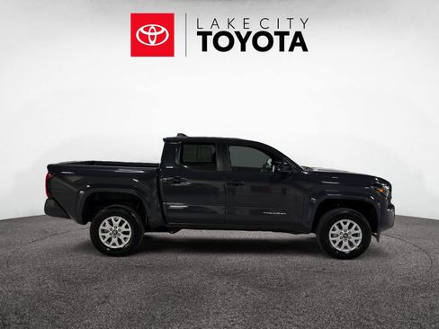 Used 2024 Toyota Tacoma SR5 image 11