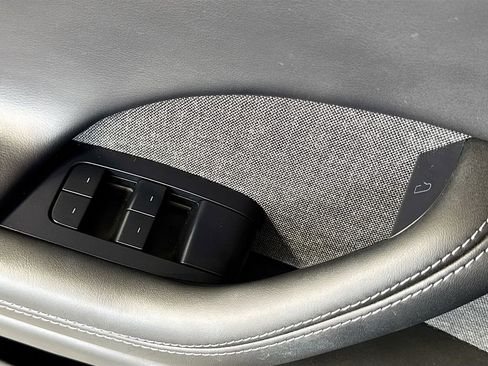 Used 2023 Tesla Model X image 18